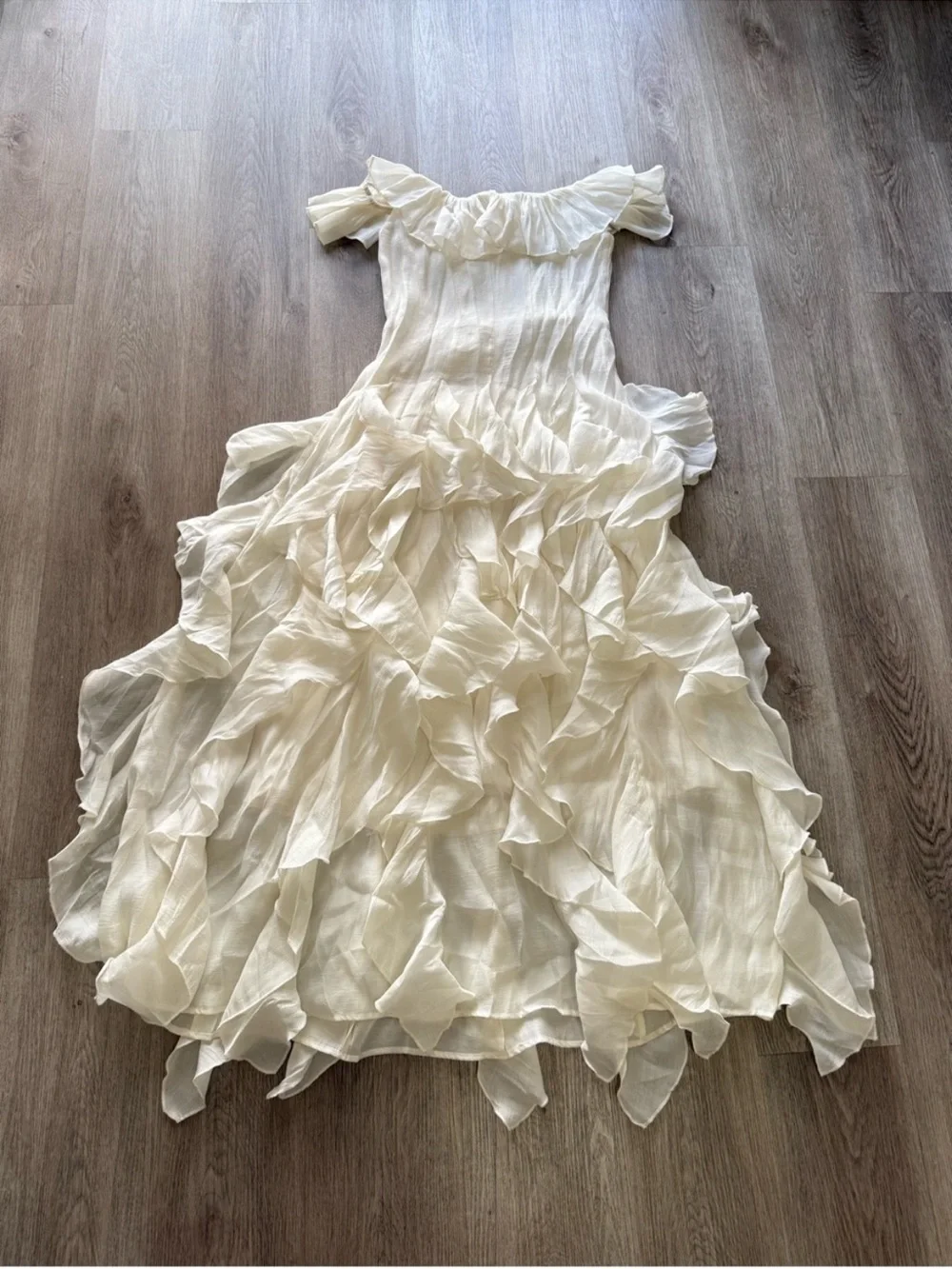 elliatt yvette cream off the shoulder ruffle corset maxi gown dress medium NEW - Picture 7 of 11